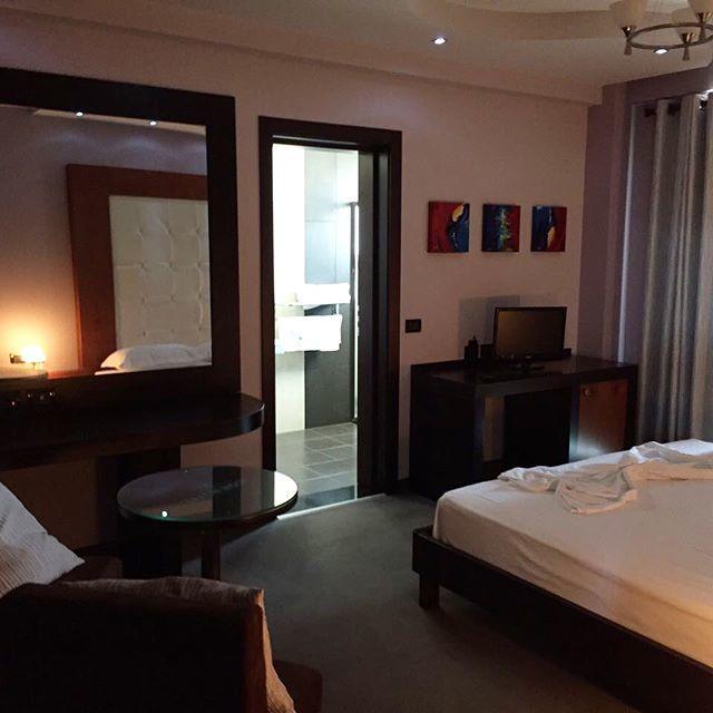 Icon Hotel Vlorë Exteriör bild