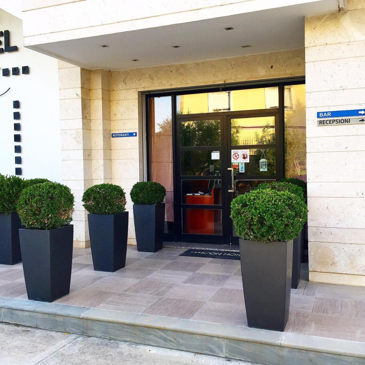Icon Hotel Vlorë Exteriör bild